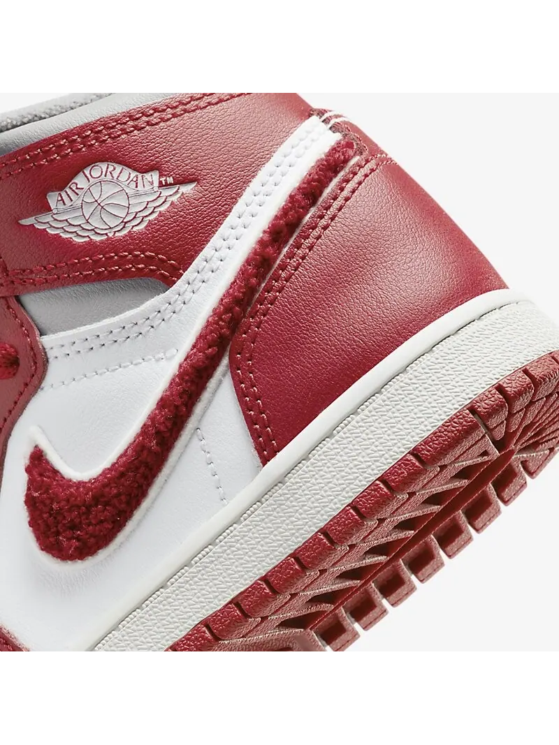 Кроссовки Air Jordan 1 Retro High OG PS Newstalgia Chenille — изображение 4 из 5, красный