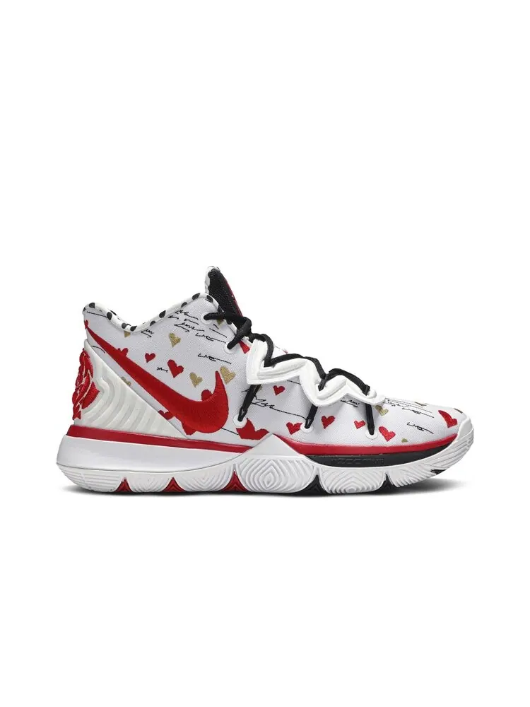 Кроссовки Nike SneakerRoom x Kyrie 5 — изображение 1 из 4, белый