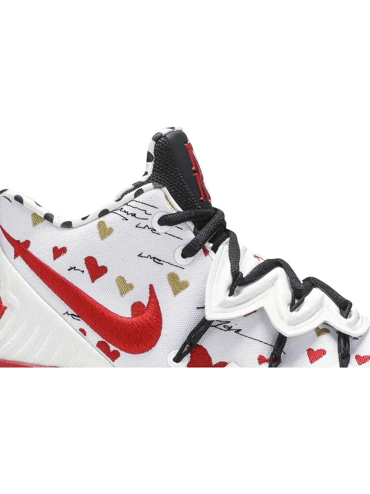 Кроссовки Nike SneakerRoom x Kyrie 5 GS 'I Love You Mom' — изображение 2 из 8, белый