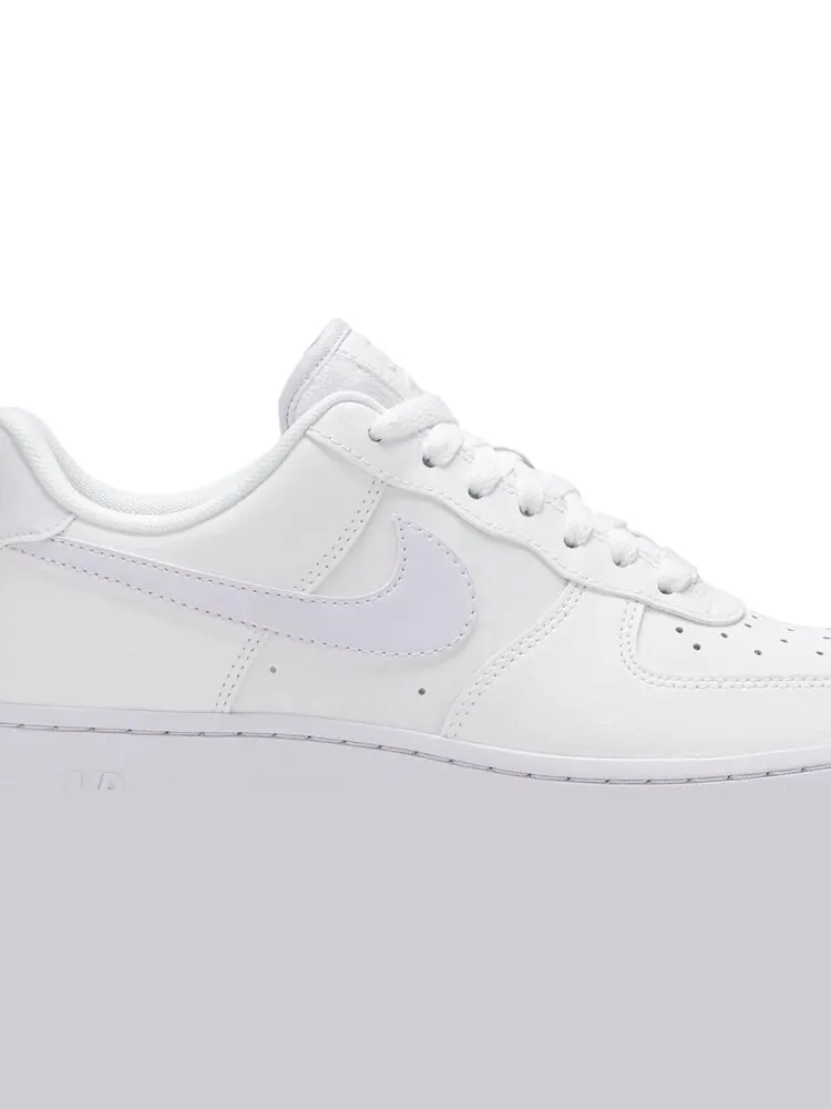 Кроссовки Nike Wmns Air Force 1 '07 'White Barely Grape' — изображение 2 из 8, белый