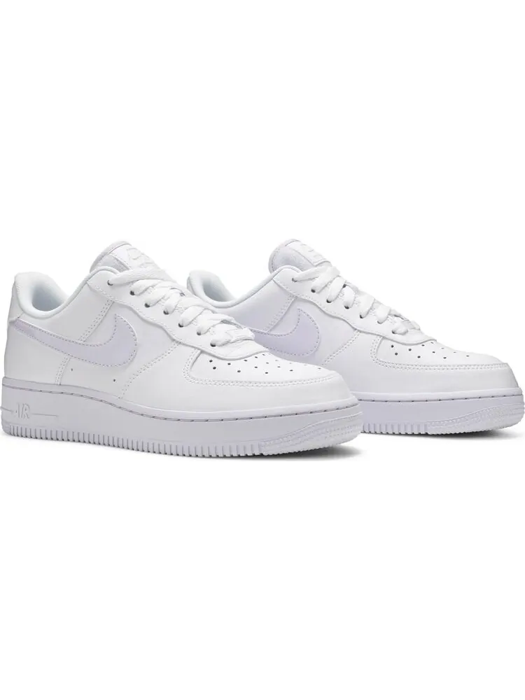 Кроссовки Nike Wmns Air Force 1 '07 'White Barely Grape' — изображение 8 из 8, белый