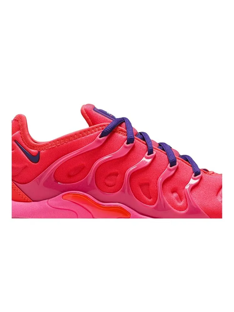 Кроссовки Nike Wmns Air VaporMax Plus — изображение 2 из 4, красный