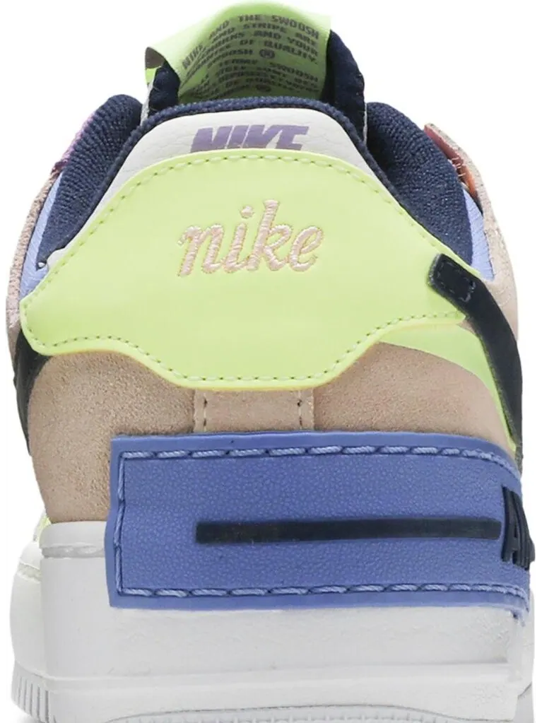 Кроссовки Nike Wmns Air Force 1 Shadow 'Crimson Tint Volt' — изображение 7 из 8, белый