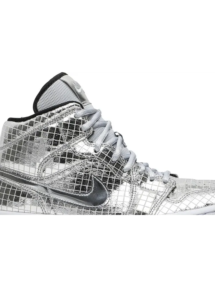 Кроссовки Wmns Air Jordan 1 Mid Disco Ball — изображение 2 из 8, серебряный