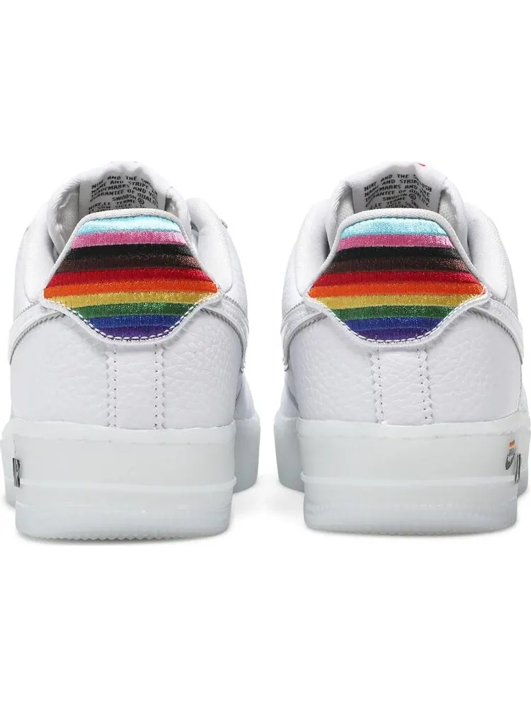Кроссовки Nike Air Force 1 Low 'Be True' — изображение 6 из 8, белый