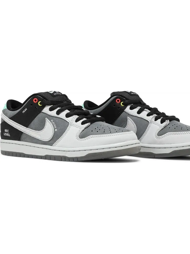 Кроссовки Nike Dunk Low SB 'Camcorder' — изображение 8 из 8, серый