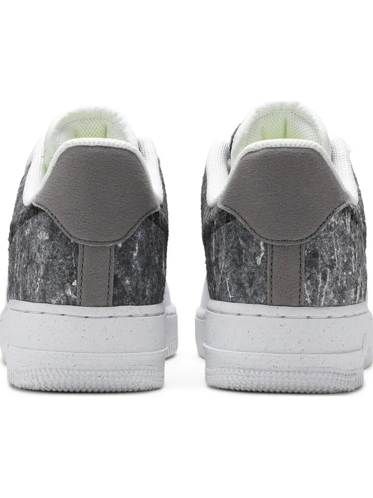 Кроссовки Nike Air Force 1 '07 LV8 'Recycled Wool Pack - White Light Smoke Grey' — изображение 6 из 8, белый