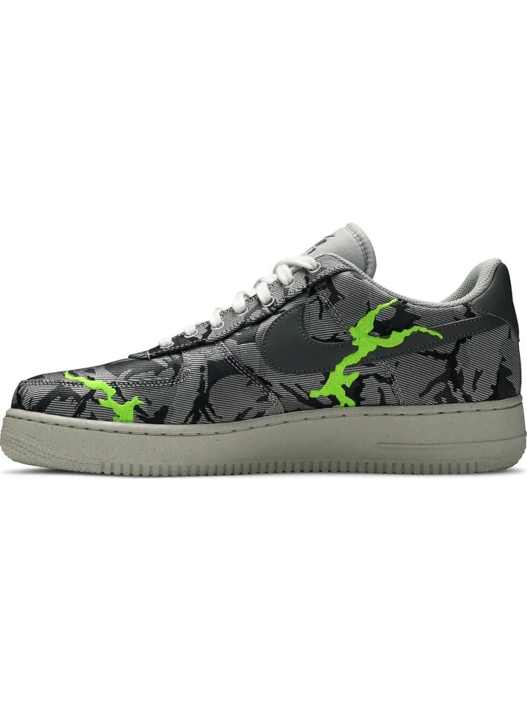 Кроссовки Nike Air Force 1 '07 LX 'Grey Camo' — изображение 3 из 8, серый