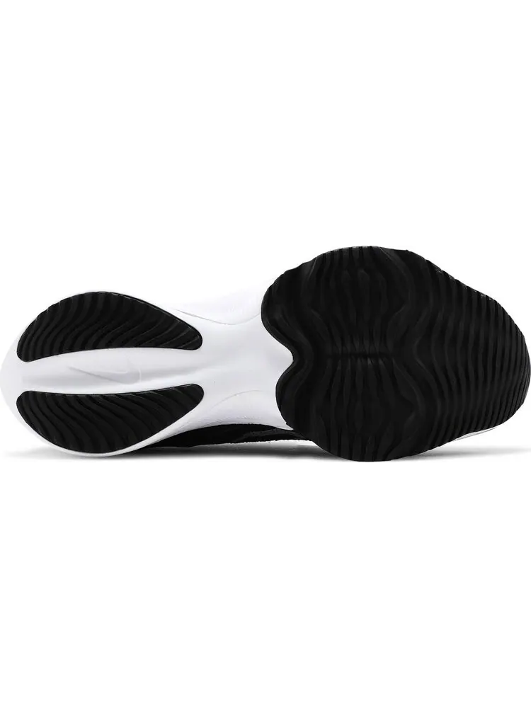 Кроссовки Nike Air Zoom Tempo NEXT% Flyease 'Black White' — изображение 4 из 8, черный