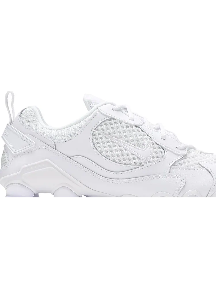 Кроссовки Nike Wmns Shox TL Nova 'Triple White' — изображение 2 из 8, белый