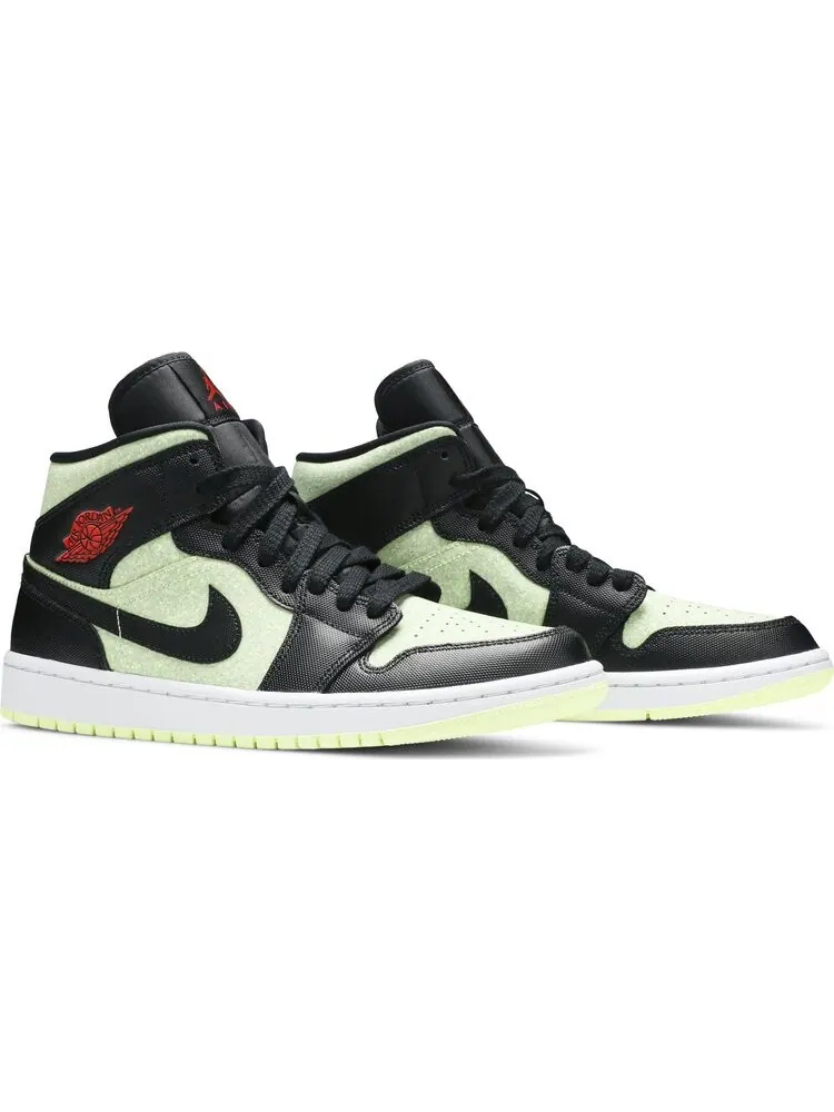 Кроссовки Wmns Air Jordan 1 Mid SE Black Barely Volt — изображение 8 из 8, черный