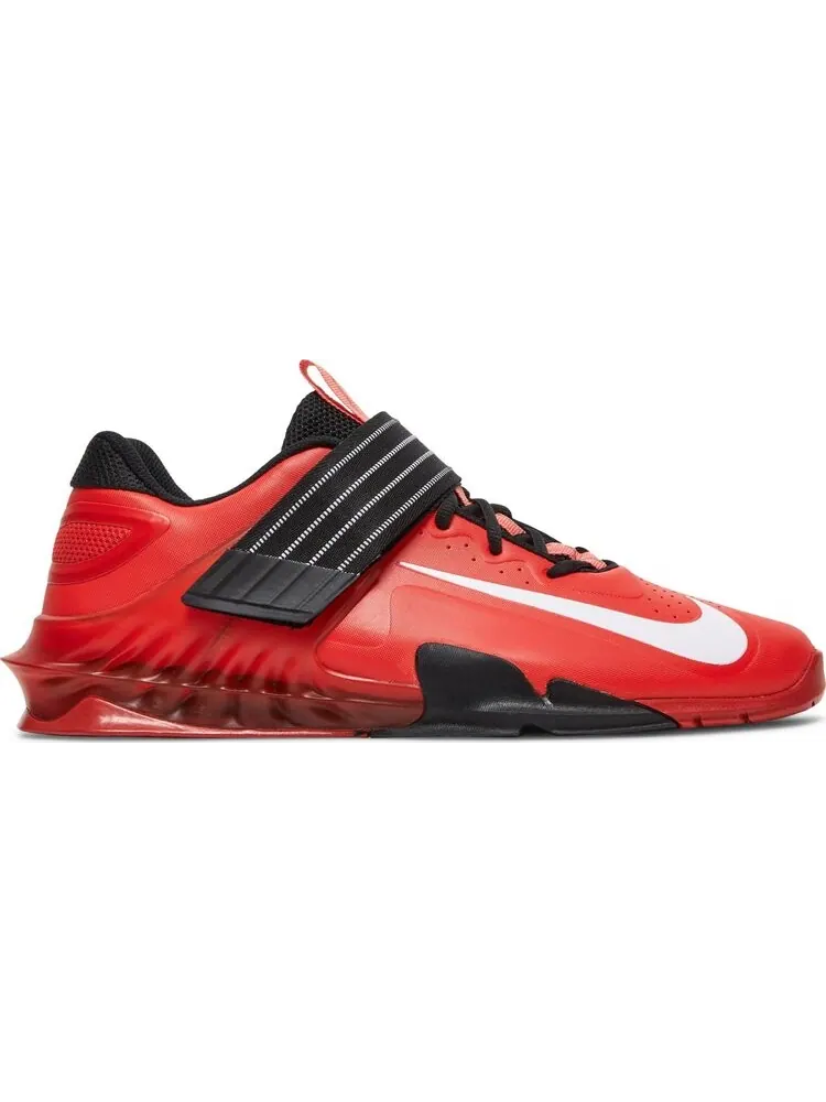 Кроссовки Nike Savaleos 'Chile Red' — изображение 1 из 8, красный