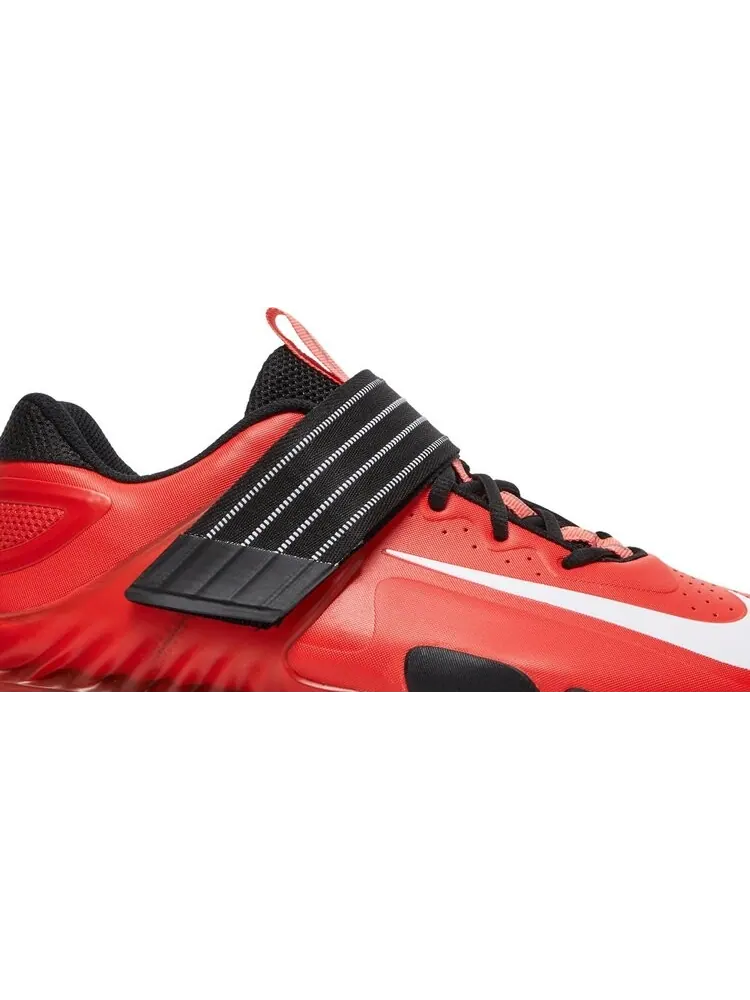Кроссовки Nike Savaleos 'Chile Red' — изображение 2 из 8, красный