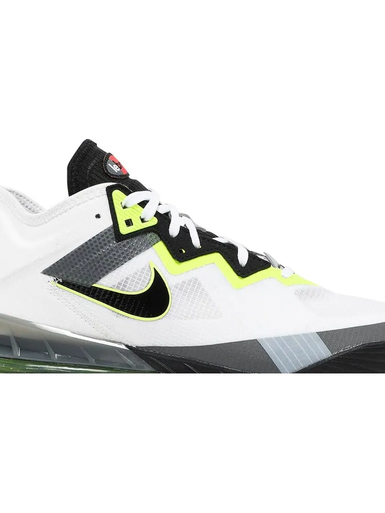 Кроссовки Nike LeBron 18 Low 'Air Max 95 Greedy' — изображение 2 из 8, белый