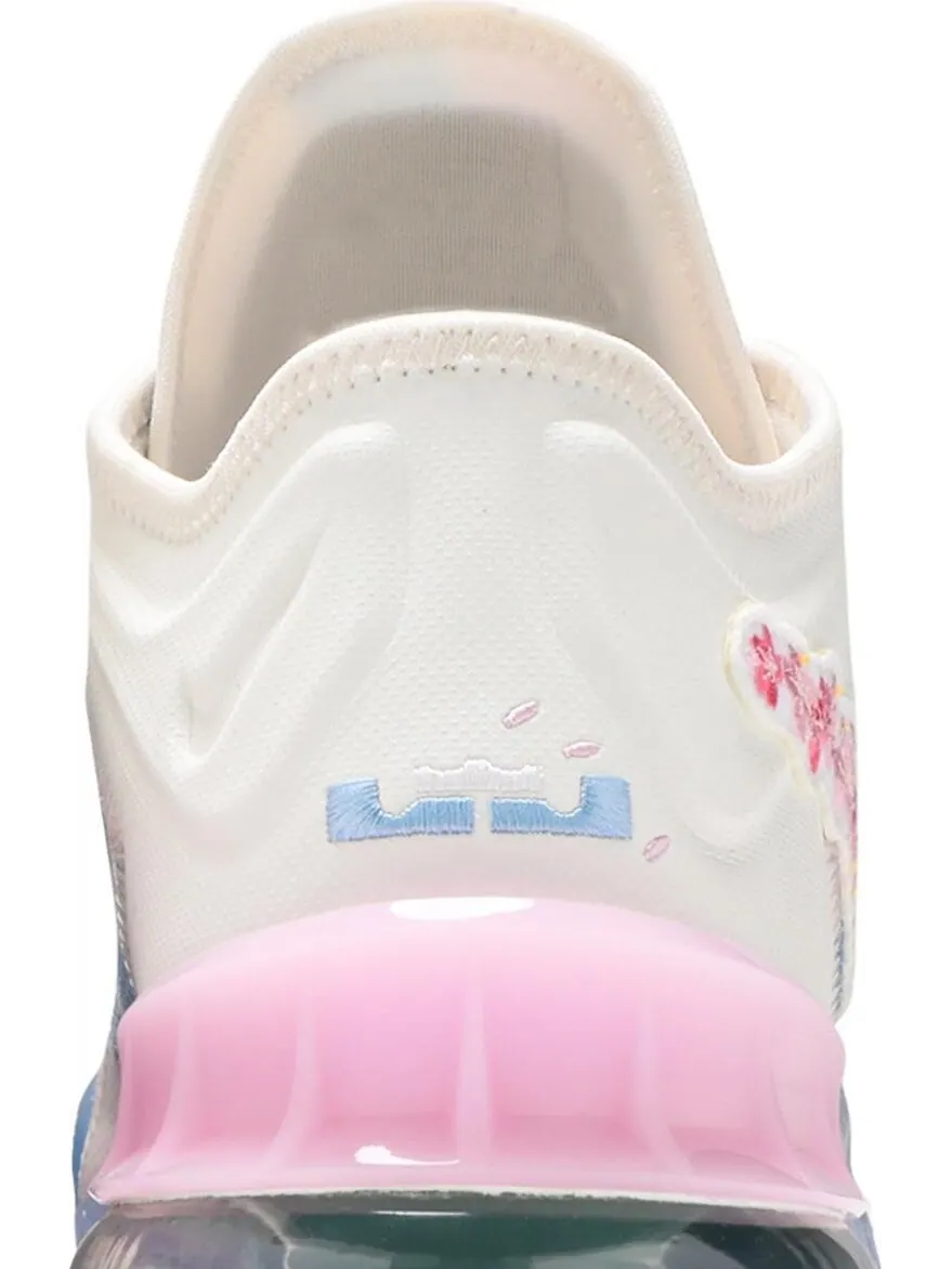 Кроссовки Nike atmos x LeBron 18 Low 'Sakura' — изображение 7 из 10, розовый