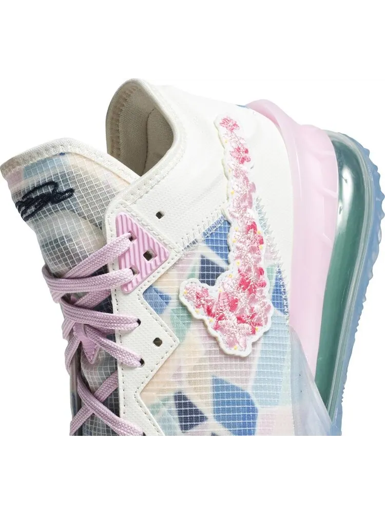 Кроссовки Nike atmos x LeBron 18 Low 'Sakura' — изображение 9 из 10, розовый