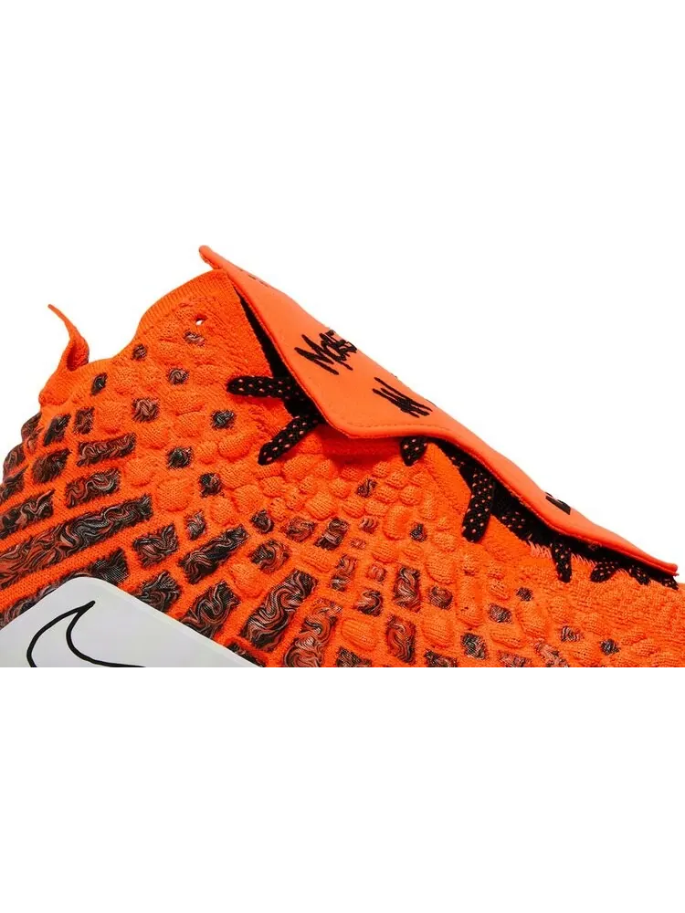 Кроссовки Nike Uninterrupted x LeBron 17 'More Than An Athlete - Hyper Crimson' — изображение 2 из 8, оранжевый