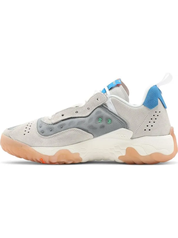 Кроссовки Jordan Delta 2 Light Smoke Grey Total Orange — изображение 3 из 8, серый