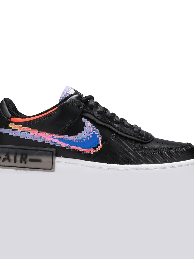Кроссовки Nike Wmns Air Force 1 Shadow SE 'Pixel Swoosh - Off Noir' — изображение 2 из 8, черный