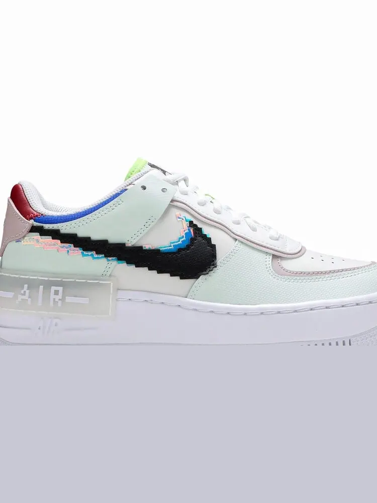 Кроссовки Nike Wmns Air Force 1 Shadow SE 'Pixel Swoosh - Barely Green' — изображение 2 из 8, зеленый