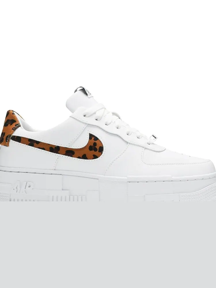 Кроссовки Nike Wmns Air Force 1 Pixel SE 'Leopard Print' — изображение 2 из 8, белый