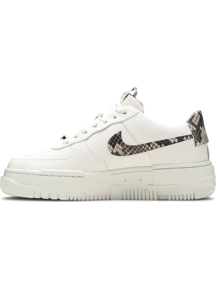 Кроссовки Nike Wmns Air Force 1 Pixel SE 'Sail Snake' — изображение 3 из 8, бежевый