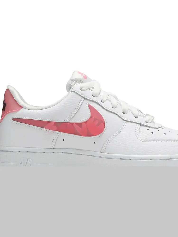Кроссовки Nike Wmns Air Force 1 '07 SE 'Love For All - Sunset Pulse' — изображение 2 из 8, белый