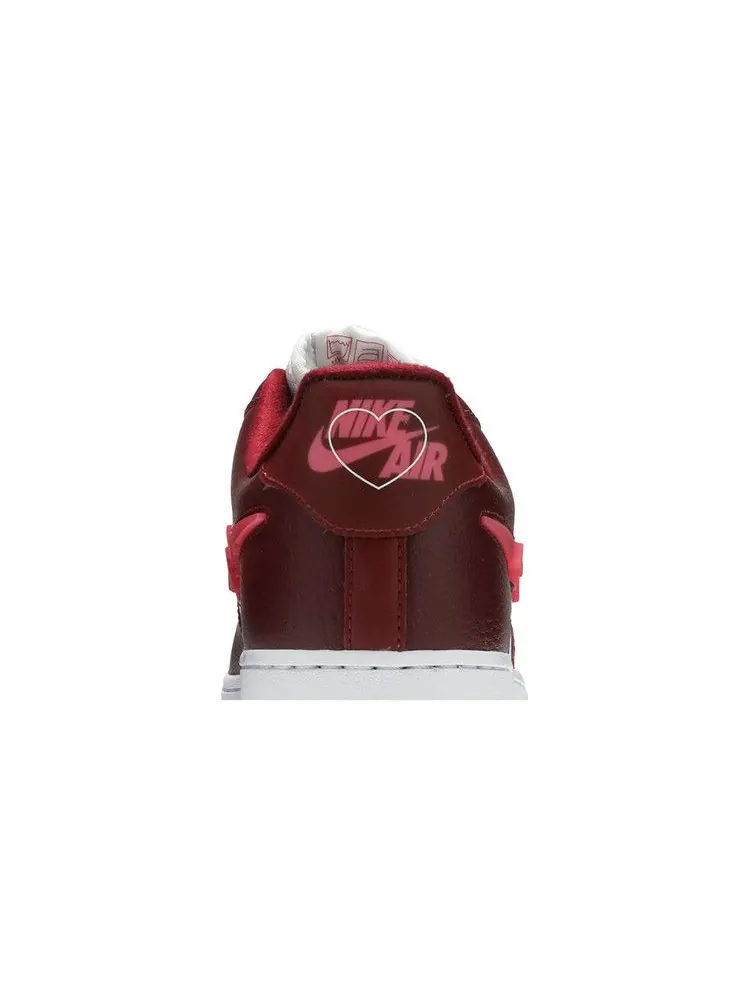 Кроссовки Nike Wmns Air Force 1 '07 SE 'Love For All - Team Red' — изображение 8 из 9