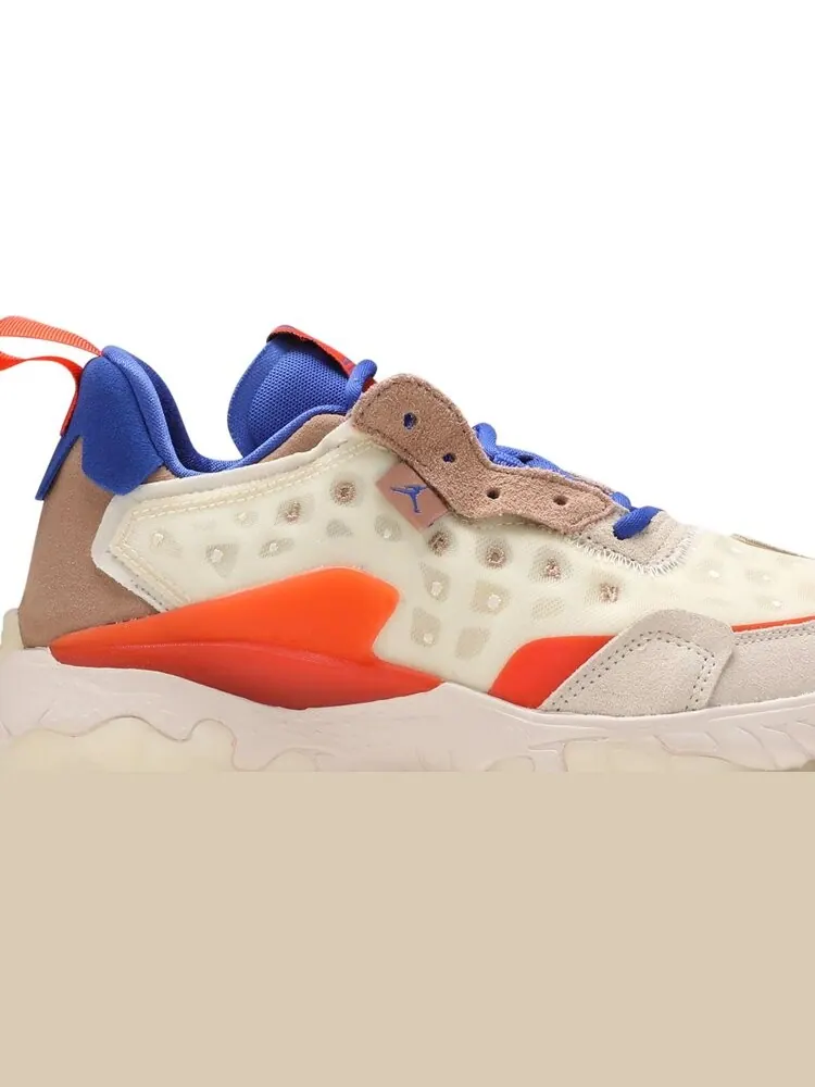 Кроссовки Wmns Jordan Delta 2 Hyper Royal Orange — изображение 2 из 8, бежевый