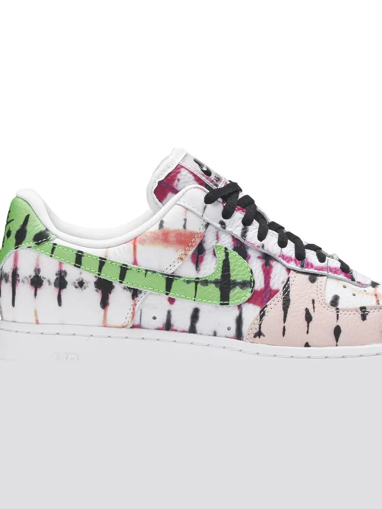 Кроссовки Nike Wmns Air Force 1 'Black Tie Dye' — изображение 2 из 8, белый