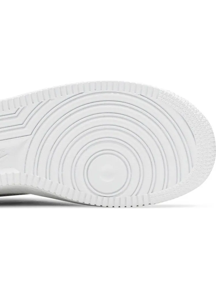 Кроссовки Nike Air Force 1 LV8 GS 'Double Swoosh' — изображение 5 из 8, белый