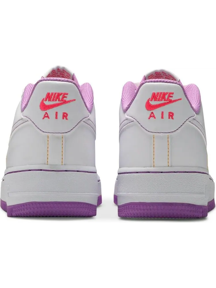 Кроссовки Nike Air Force 1 '07 Low GS 'Contrast Stitch - Fuchsia Glow' — изображение 6 из 8, белый