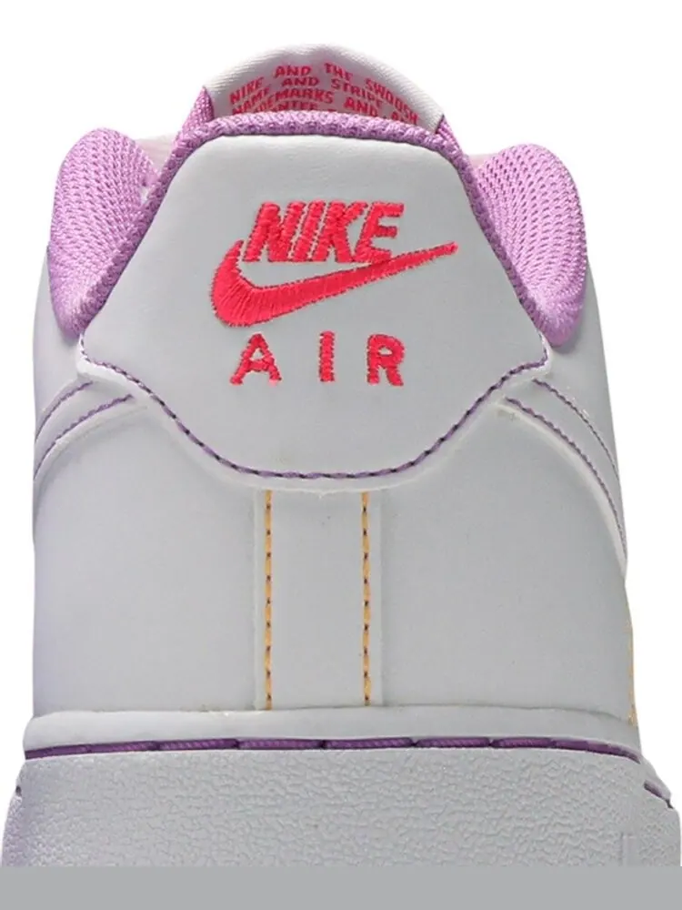 Кроссовки Nike Air Force 1 '07 Low GS 'Contrast Stitch - Fuchsia Glow' — изображение 7 из 8, белый