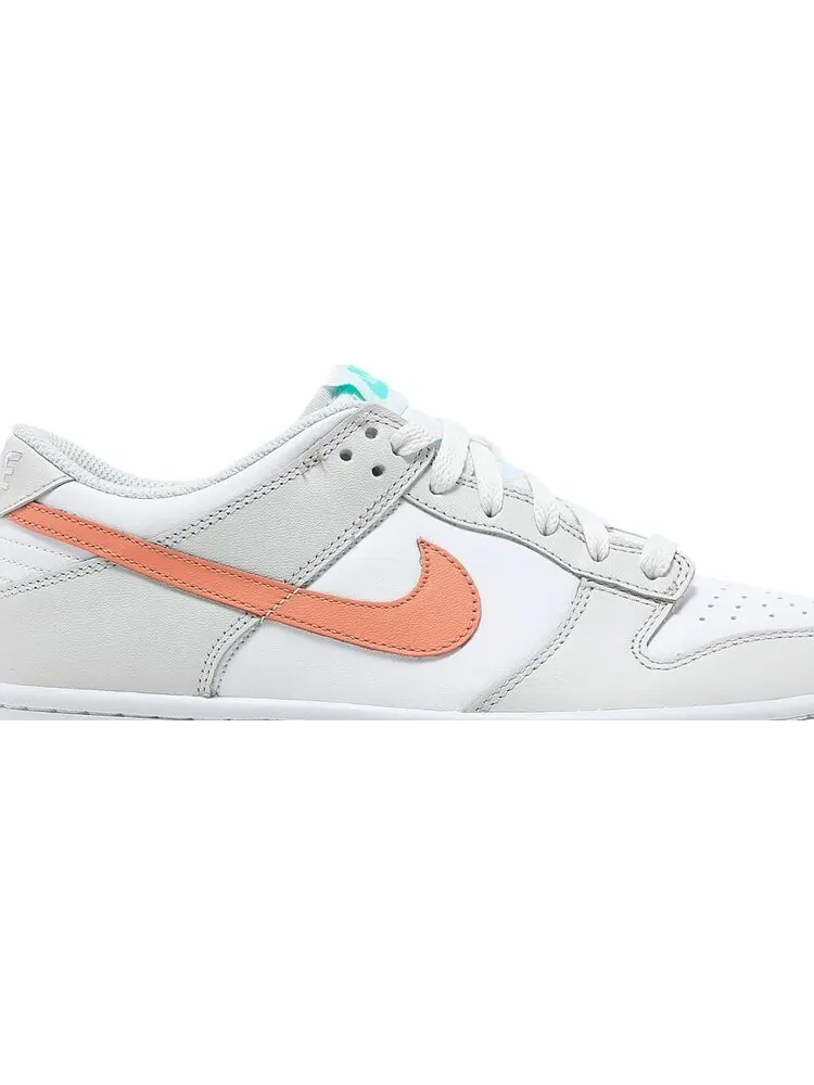 Кроссовки Nike Dunk Low GS 'Tropical Twist' — изображение 2 из 8, белый