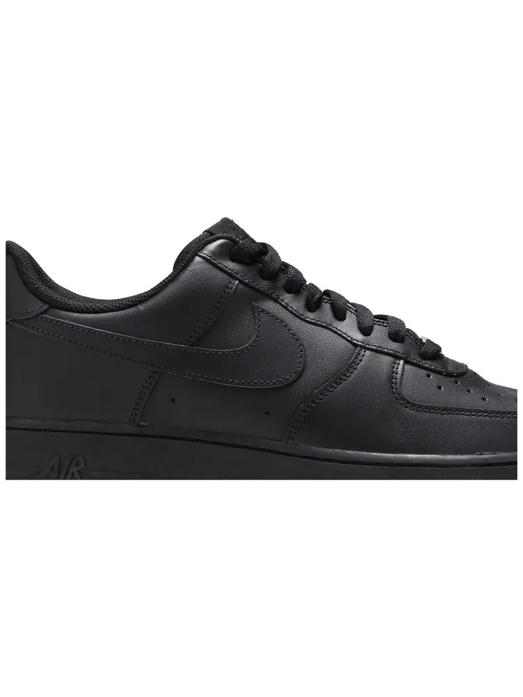 Кроссовки Nike Air Force 1 '07 'Triple Black' — изображение 2 из 9, черный