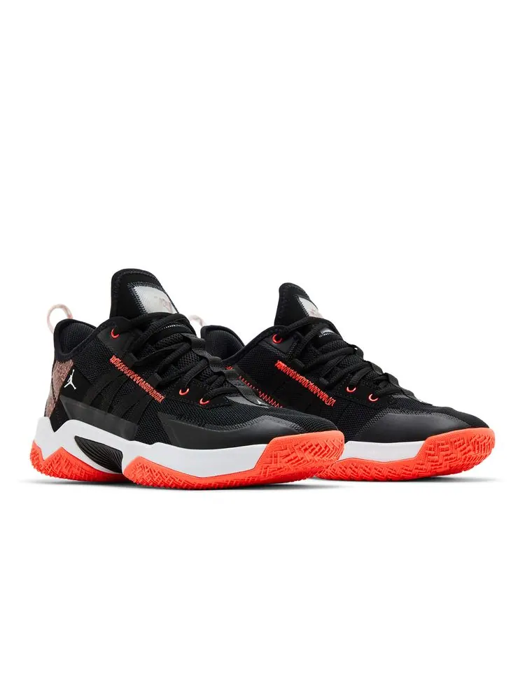 Кроссовки Jordan One Take 2 'Black Bright Crimson' — изображение 8 из 8, черный яркий