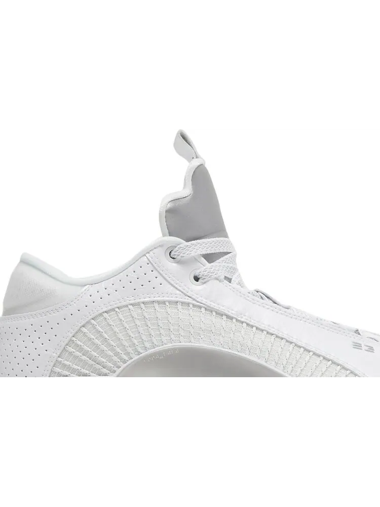 Кроссовки Air Jordan 35 Low White Metallic Silver — изображение 2 из 8, белый
