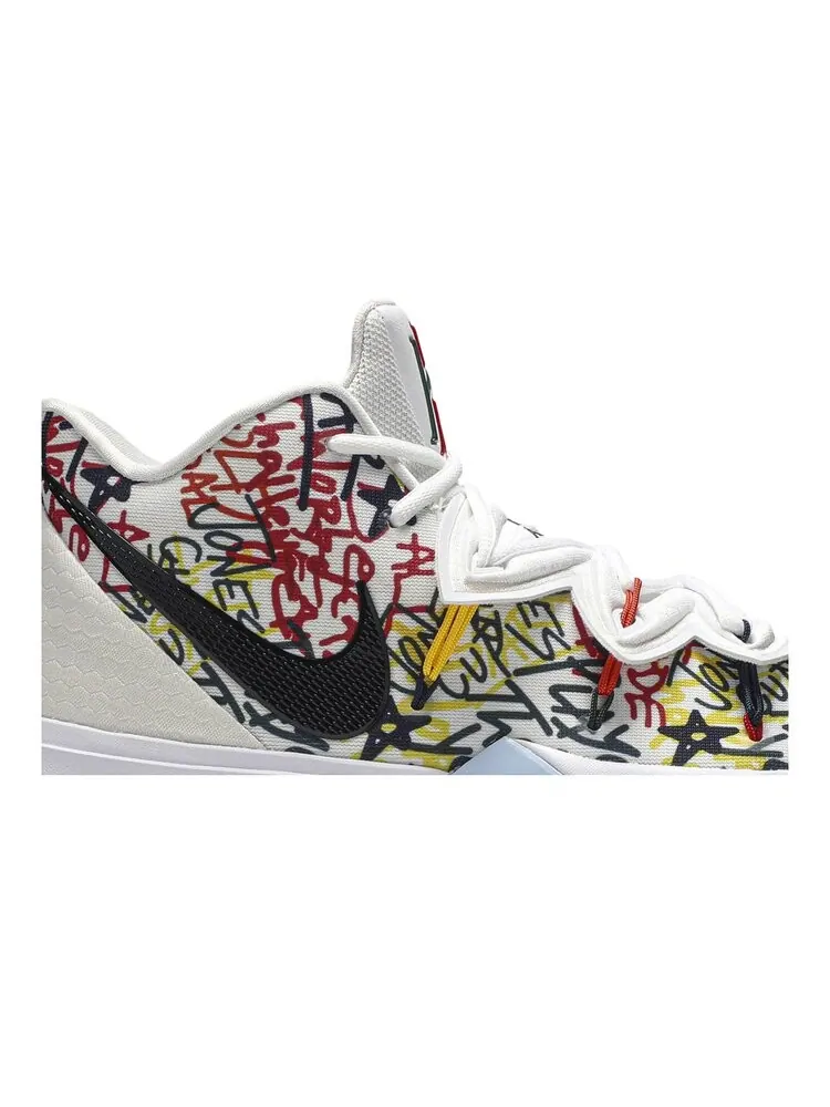Кроссовки Nike Sue Bird x Kyrie 5 — изображение 2 из 4, белый
