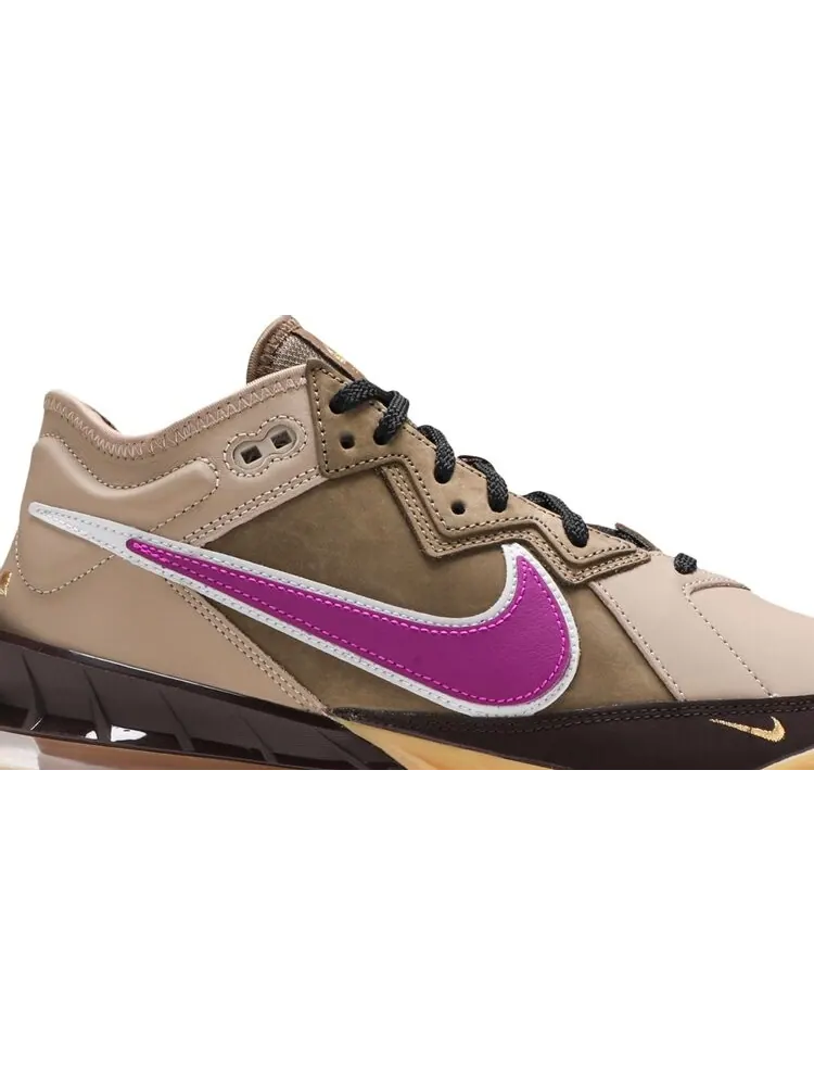 Кроссовки Nike atmos x LeBron 18 Low 'Viotech' — изображение 2 из 10, коричневый