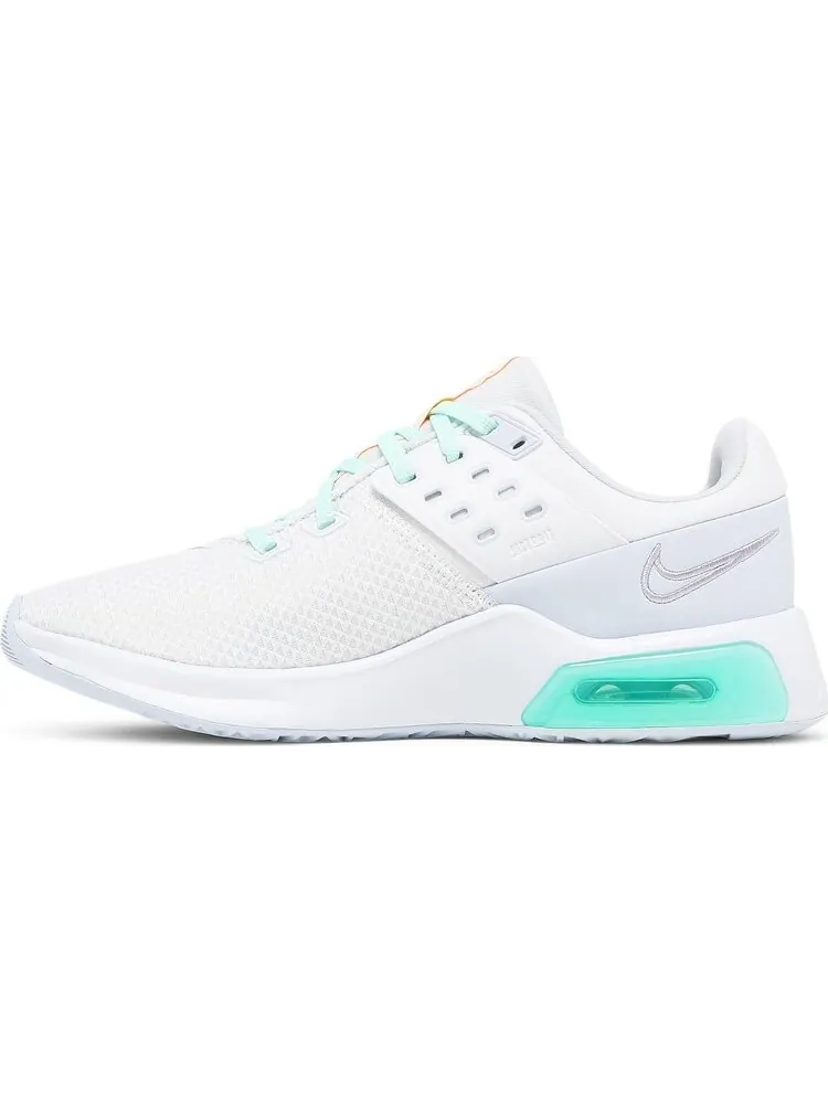 Кроссовки Nike Wmns Air Max Bella TR 4 'White Green Glow' — изображение 3 из 8, белый