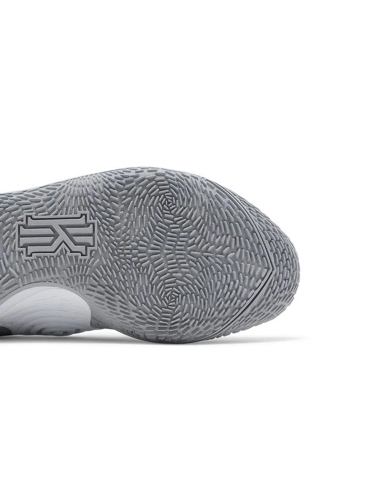 Кроссовки Nike Kyrie Low 3 TB 'Wolf Grey' — изображение 6 из 9, серый/черный/белый