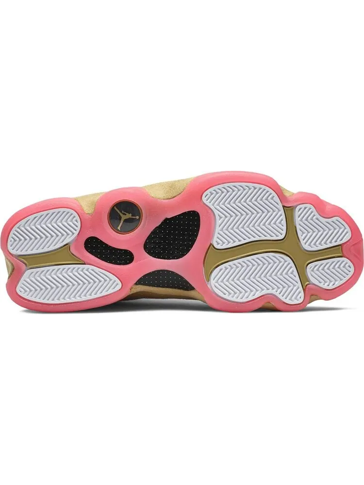 Кроссовки Air Jordan 13 Retro Chinese New Year — изображение 4 из 8, загар