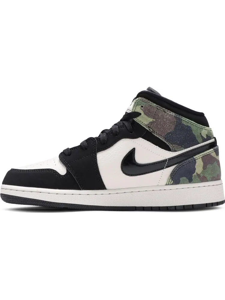 Кроссовки Air Jordan 1 Mid SE GS Camo — изображение 3 из 8, черный