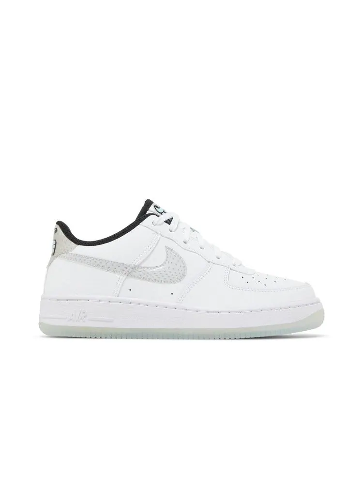 Кроссовки Nike Air Force 1 LV8 KSA GS 'White Glacier Blue' — изображение 2 из 9, белый/белый/синий