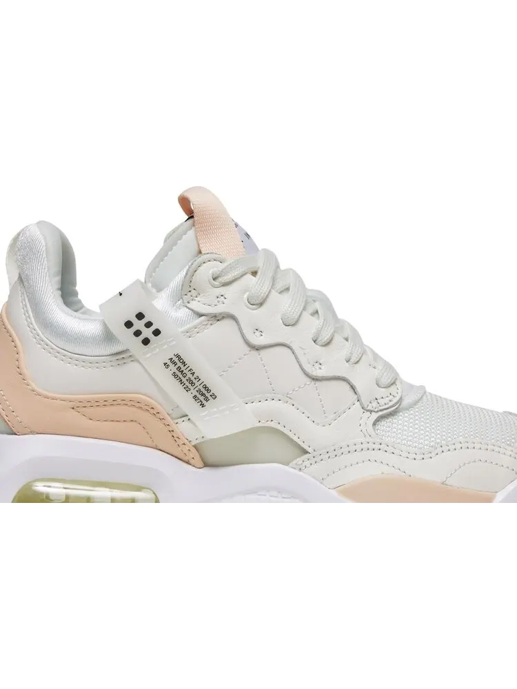 Кроссовки Wmns Jordan MA2 Sail Lime Ice — изображение 2 из 8, бежевый