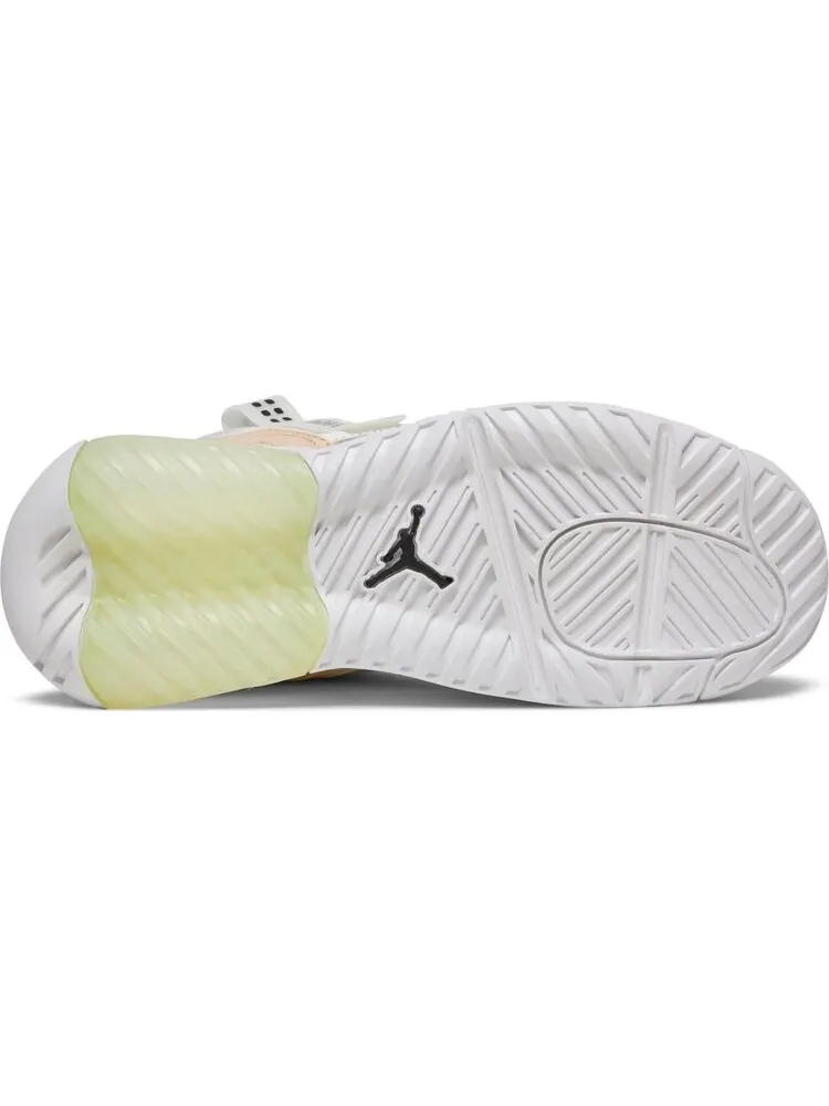 Кроссовки Wmns Jordan MA2 Sail Lime Ice — изображение 4 из 8, бежевый