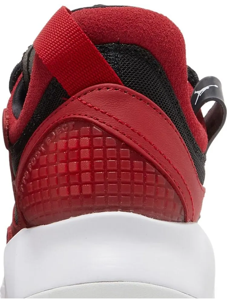 Кроссовки Wmns Jordan MA2 Bred — изображение 7 из 8, красный