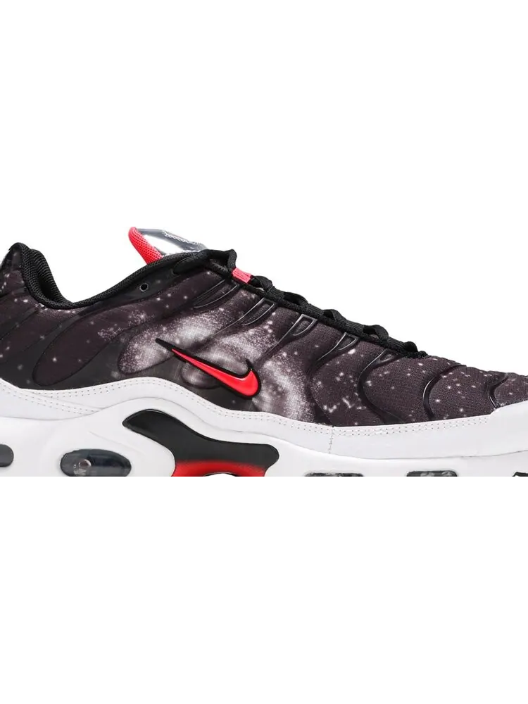 Кроссовки Nike Air Max Plus 'Supernova 2020' — изображение 2 из 8, черный