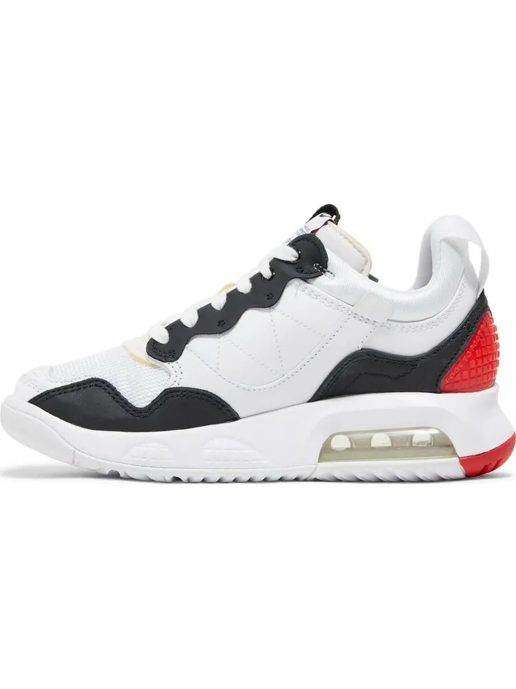 Кроссовки Jordan MA2 GS Light Smoke Grey University Red — изображение 3 из 8, белый