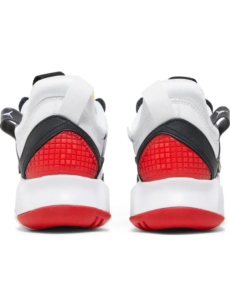 Кроссовки Jordan MA2 GS Light Smoke Grey University Red — изображение 6 из 8, белый